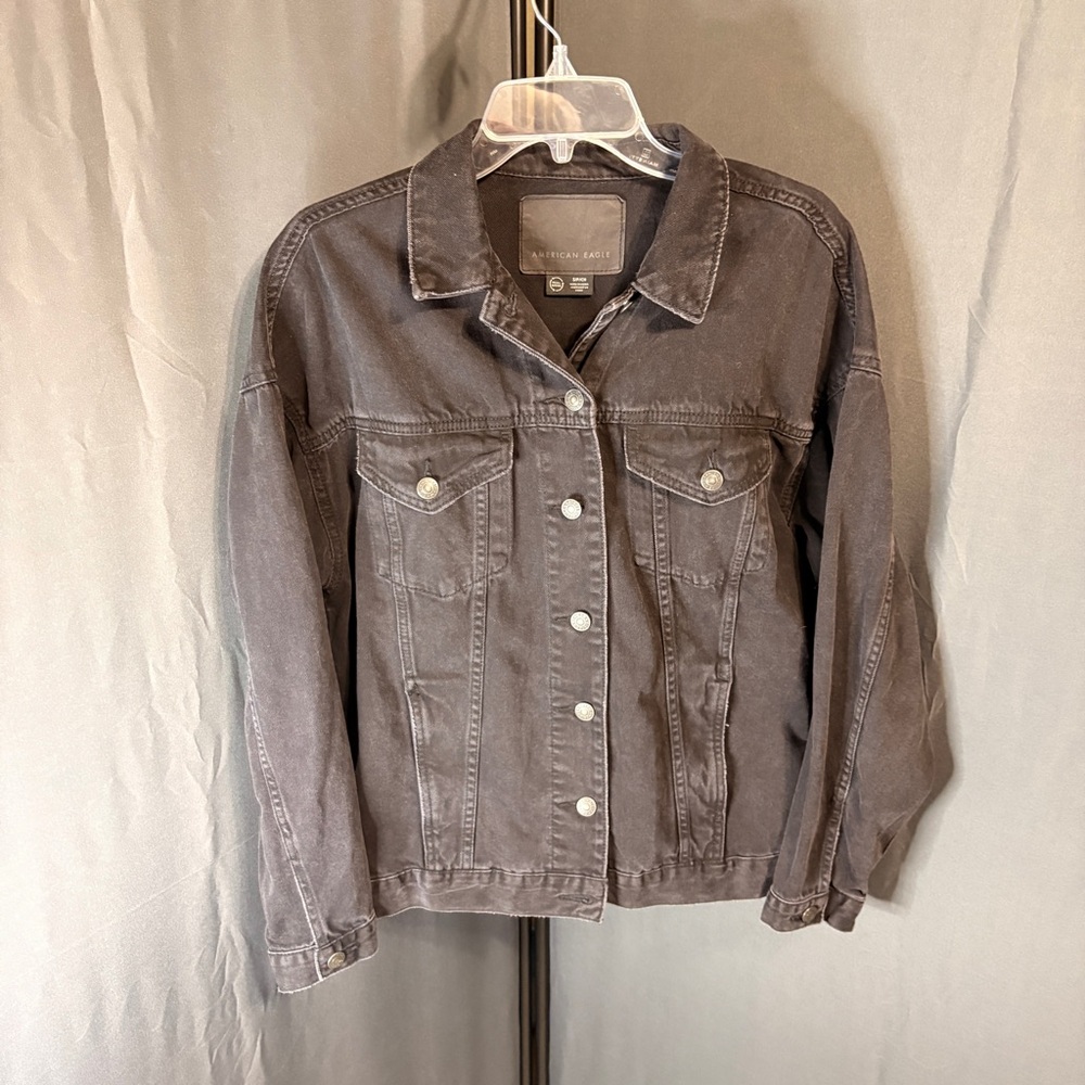American Eagle Outfitters Women's Faded Black Denim Trucker Jacket